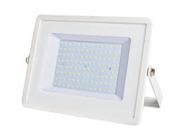 Osvetľovanie veľkých plôch a tmavých priestorov zverte LED reflektorom Osvetľovanie veľkých plôch a tmavých priestorov zverte LED reflektorom